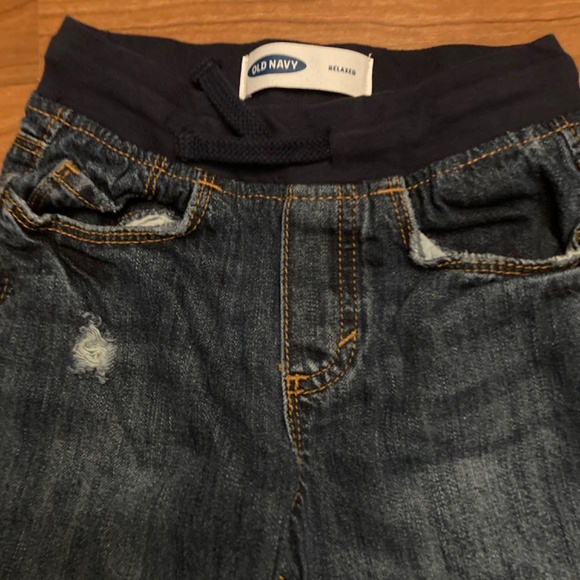 Old navy 5t toddler jeans - Picture 2 of 3